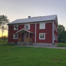 Newly renovated cozy house Urshult-Åsnen-south Småland, hotel v mestu Urshult