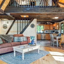 Aspen Lake Point Home、Innsbrookのホテル