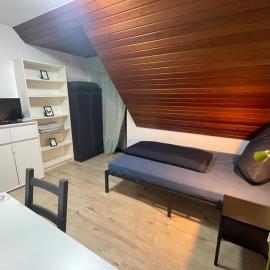 Gemütliches Gästezimmer im Casa Kirchweg، فندق في Gladbach