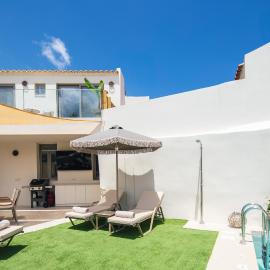 Soliva Villa, a modern cottage hideaway, By ThinkVilla, hotel u gradu Gonia