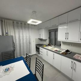 Deluxe, Hotel in Përmet