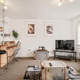 Cosy House with free parking!