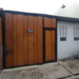 B&B Guest House 1, hotell i Genteng
