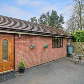 Woodstock Lodge, hotell i Cannock