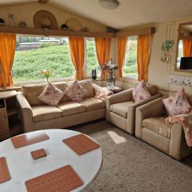 Lochview Retreat Caravan, hotel in Balminnoch