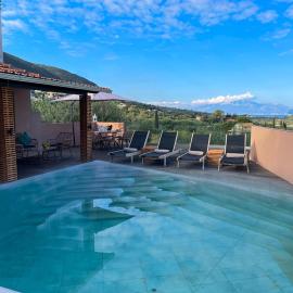 Villa De La Vita Alykes
