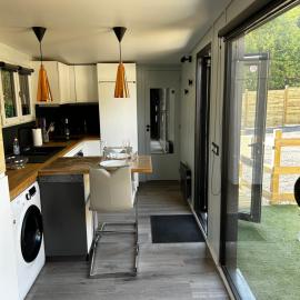 Tiny house avec jardin clos et privatif proche Disneyland et parc des félins