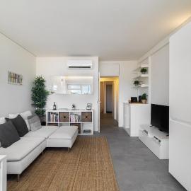 WHome Study & Surf Carcavelos 1-BED by Beach & Nova SBE, hótel í Carcavelos