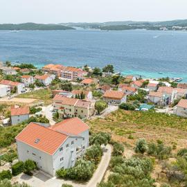 Apartments with parking space Kuciste - Perna, Peljesac - 10161