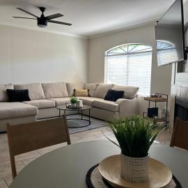 Stay in Style Scottsdale 1st Floor Condo, viešbutis mieste Skotsdeilis