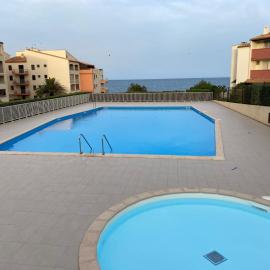 Studio cabine loggia et terrasse secteur prisé des falaises