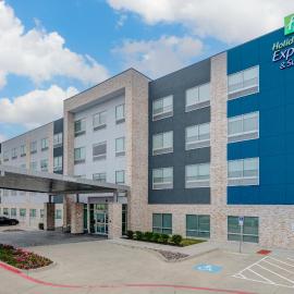 Holiday Inn Express & Suites Dallas - Plano North by IHG، فندق في بلانو
