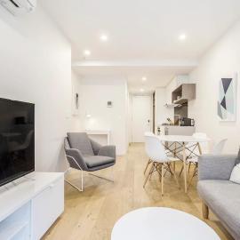 Executive Comfort Living Near La Trobe & RMIT Uni