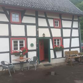 Fereien Wohnung Olef、シュライデンのホテル