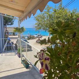 GuestHouse Borsh, ξενοδοχείο σε Borsh