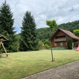 Family Nest vendégház, hotel a Sub Cetate