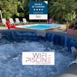 Suite Lagoon climatisée avec piscine, spa privatif, Hotel in Rivière-Salée