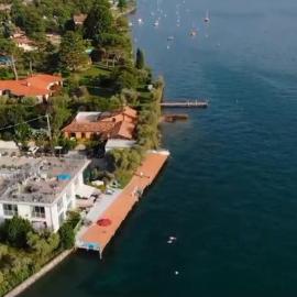 Direttamente Al Lago Apartments: Marone'de bir otel