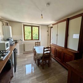 100metres du château au 116 Rue de la République vizille, hôtel à Vizille