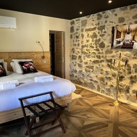 Le 19 Chambre Chapelle 43m2 - Centre Historique - Clim, מלון בLangeac