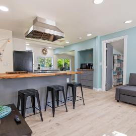 1/2 Mi to Ocean: Copalis Beach Hideaway!, готель у місті Copalis Beach