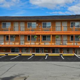 Eagle River Lodge โรงแรมในEagle River