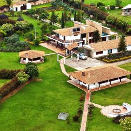 Villa Mariana - Casa Campestre Privada - Hasta 16 Personas, hotel em Tuta