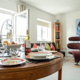 Modern 2BR Duplex-7min Oxford 14min Blenheim 15 BV