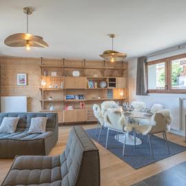 Duplex neuf, proche pistes, 8 pers, parking - FR-1-645-73, hotel in Huez