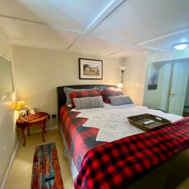 Cobourg Country Home - 10 Minutes From Cobourg Beach!, hotel a Cobourg
