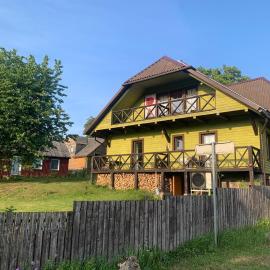 Artless, hotel i Plateliai