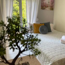 Kozani elegant. Διαμέρισμα στο κέντρο της κοζάνης, hotelli kohteessa Kozáni