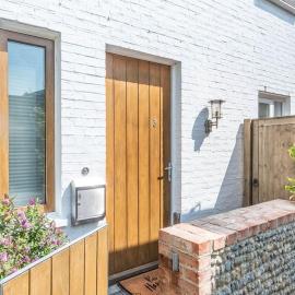 3 Drayman Square