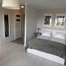 APARTAMENT OS ZŁOTE 5d, hotel in Dzierżoniów