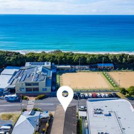 Ocean Echoes Coffs Coast Steps to Park Beach, Hotel in Coffs Harbour