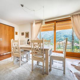 Dolomites Mountain Residence - Cozy Alpine Chalets with Private Parking, hotel a Vodo Cadore