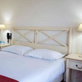 Brit Hotel Du Perche, viešbutis mieste Nožan le Rotru