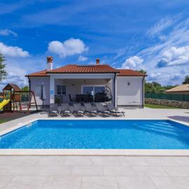 Holiday Home Villa Veli vrt by Interhome