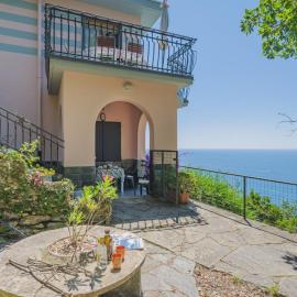Apartment La Ginestra by Interhome