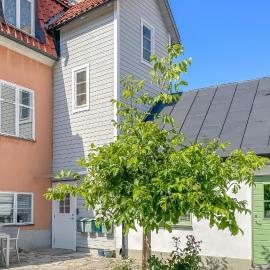 Cozy Apartment In Visby With Wifi