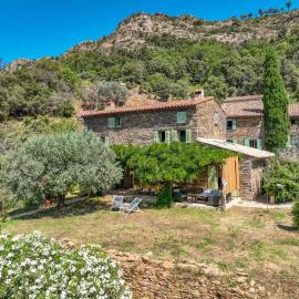Holiday Home Les Glycines by Interhome, hotel a La Garde-Freinet