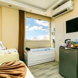 Venus Pyramids-Guest House, hotell Kairos