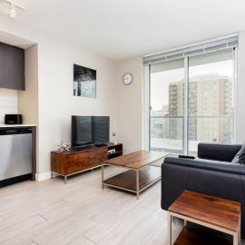 Hendrix Luxury Apartments by Corporate Stays, מלון באדמונטון