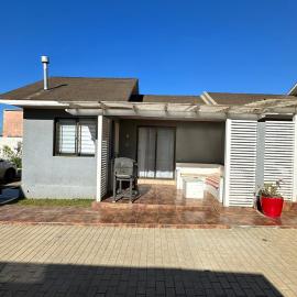 Cabañas Vientos del Mar: Pichilemu'da bir otel