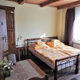 Noclegi Na Trakcie, hotel di Jaśliska