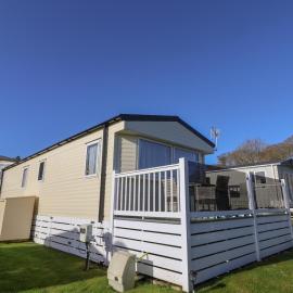 Tri-Star House, hotel a Charmouth
