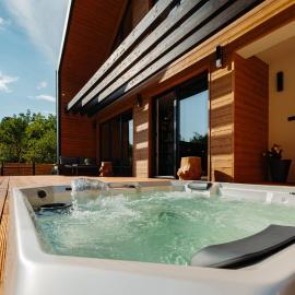 True Cabin, hotel in Sovata