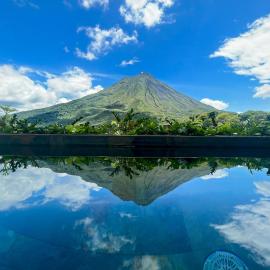 Villas Jawara ! Un Volcán en su Jardín !, hotel di Fortuna