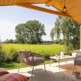 110 Tiny House mit traumhaftem Blick über die Wiese、ブレッケーデのホテル