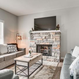 2 Mi to Village & Lake! Charming Helen Retreat, hotel in Helen